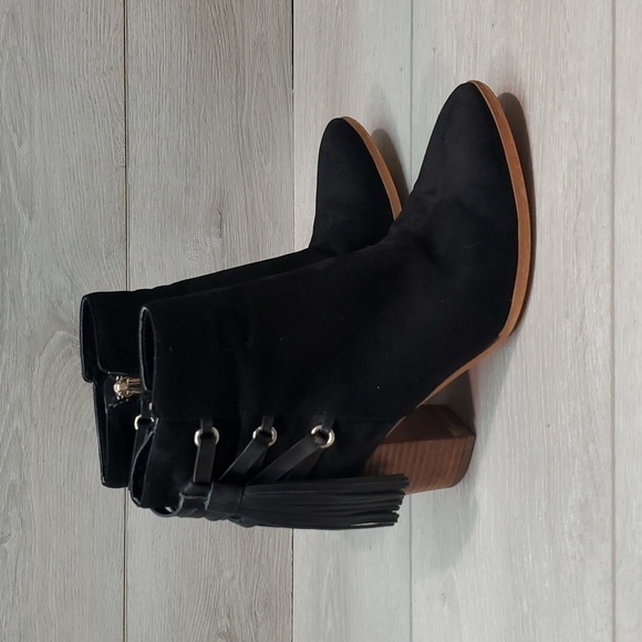 Marc Fisher Women Kadey Ankle Tassel Heels Boots shoes sz 7.5M - Picture 1 of 14